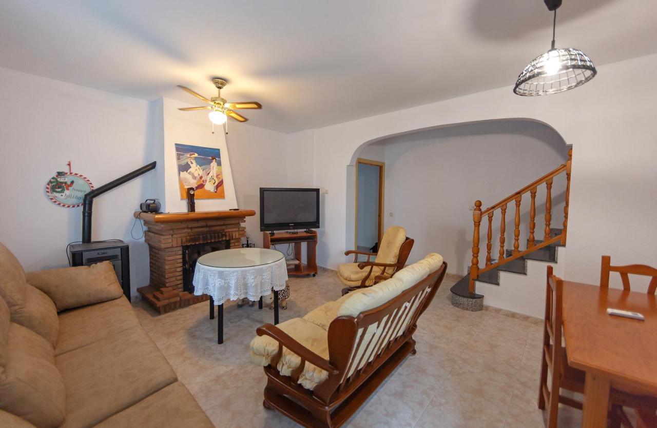 Casa Familiar La Lunara